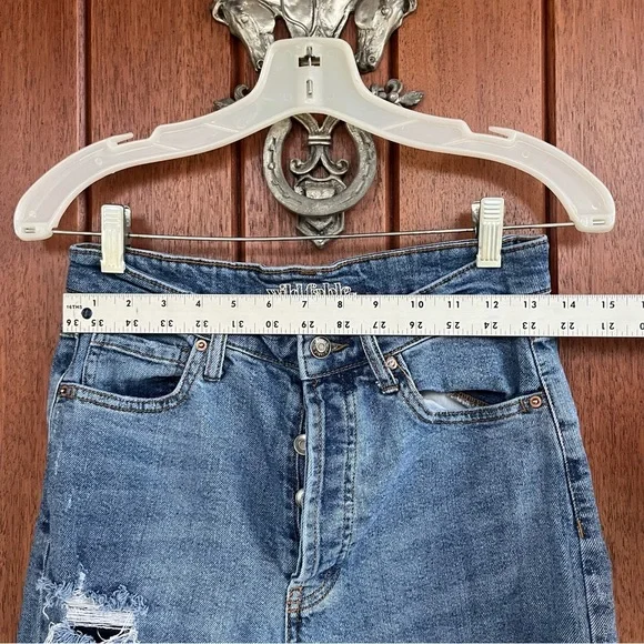 Women’s Wild Fable Distressed Jeans - Picture 6 of 8